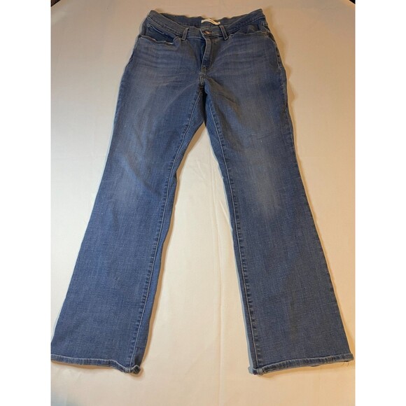 Levi's Jeans Womens Size 30 Blue Classic Boot Cut Denim Medium Wash Pockets - Picture 1 of 4